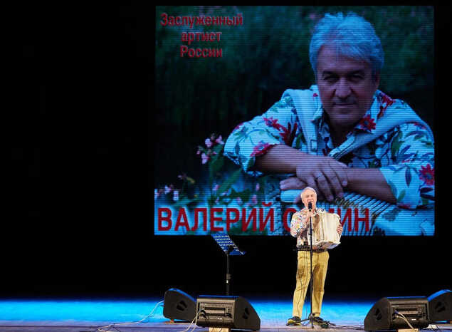 В «Пензаконцерте» выступил Заслуженный артист России Валерий Сёмин