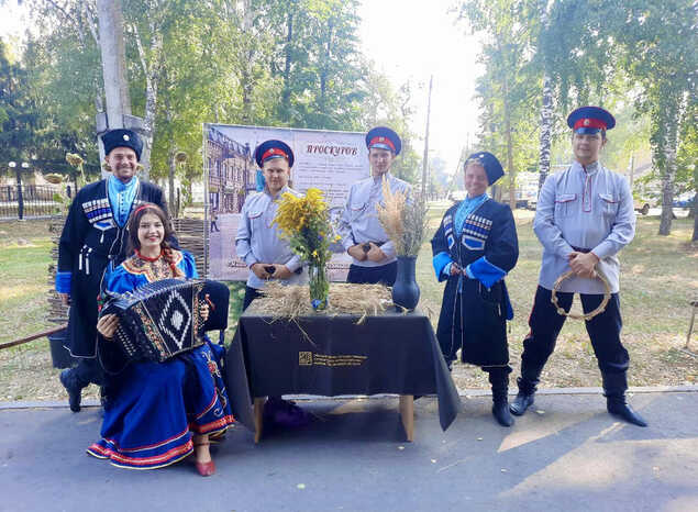 Артисты ансамбля «Казачья застава» приняли участие в Купринском литературном празднике