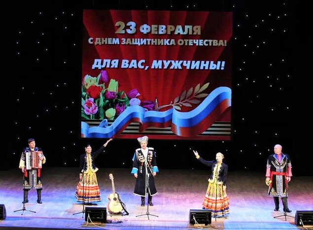 Артисты «Пензаконцерта» выступили с программой «Для вас, мужчины!»