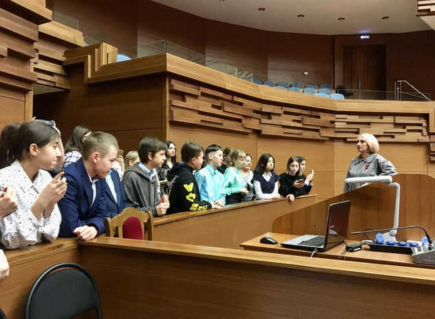 Школьники из Бессоновки совершили экскурсию по зданию филармонии