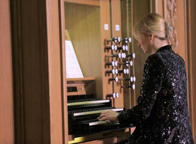 Ирина Розанова выступила в «Пензаконцерте» с программой «От Баха до Swing'а»