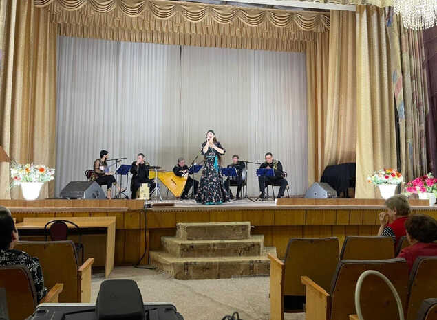 Марта Серебрякова и ансамбль «Губернiя» выступили в санатории «Берёзовая роща»