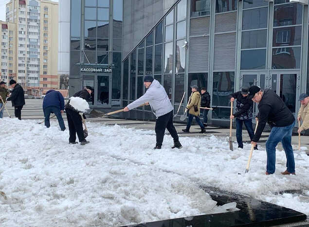 Сотрудники «Пензаконцерта» вышли на субботник