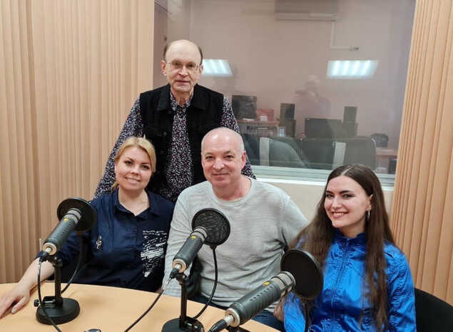 Артисты ансамбля «Горница» стали гостями программы Сергея Пономарёва на «Радио России»