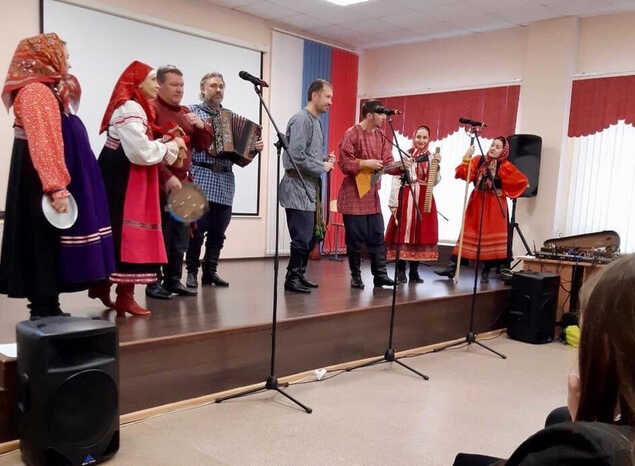 Ансамбль «Миряне» выступил в средней школе села Алферьевка