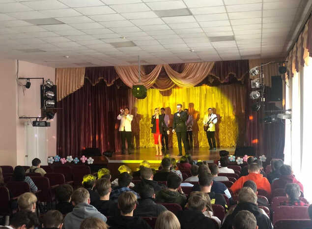 «Экспресс-бэнд» выступил в селе Липлейка Спасского района