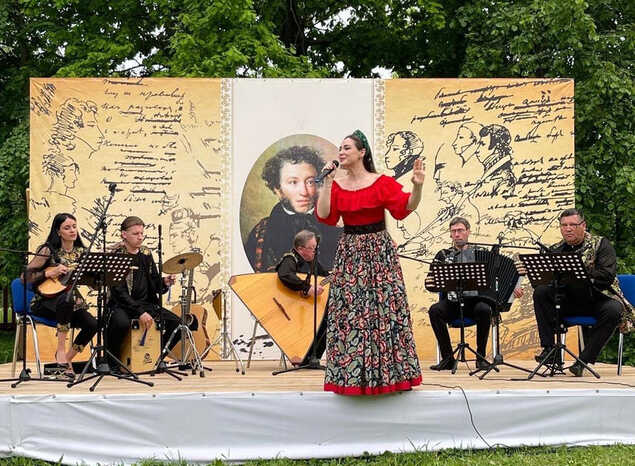 Марта Серебрякова и ансамбль «Губернiя» выступили в музее-заповеднике «Болдино»