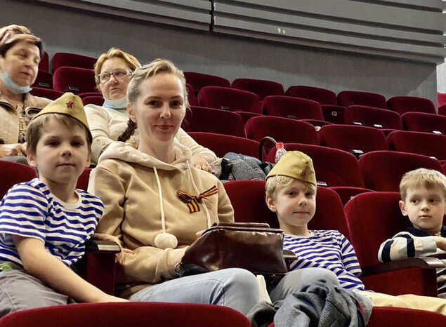 Гости «Пензаконцерта» посмотрели легендарный фильм «В бой идут одни „старики“»