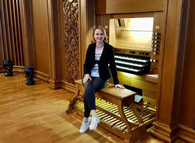 Ирина Розанова приступила к репетициям в Органном зале филармонии