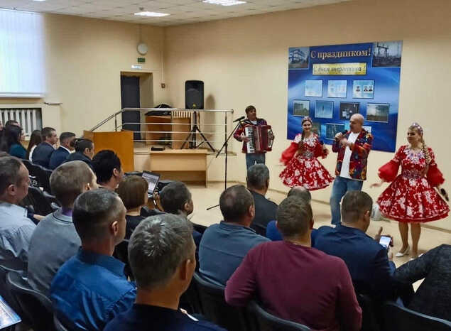 Ансамбль «Горница» выступил для сотрудников Пензенской горэлектросети