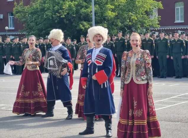 Ансамбль 
