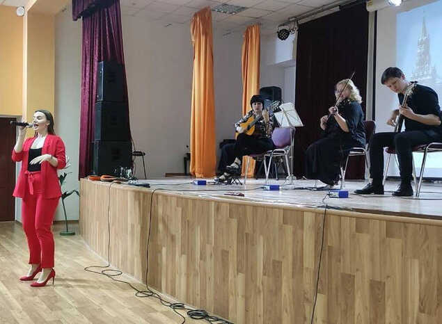 Творческий коллектив «Экспромт» выступил с программой ко Дню защиты детей